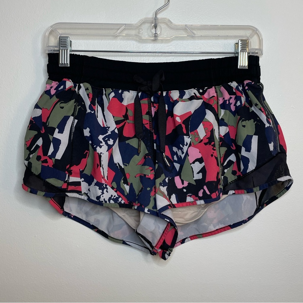 Lululemon Hotty Hot Shorts Size 8 Floral Pop Cut Multi Running Lined